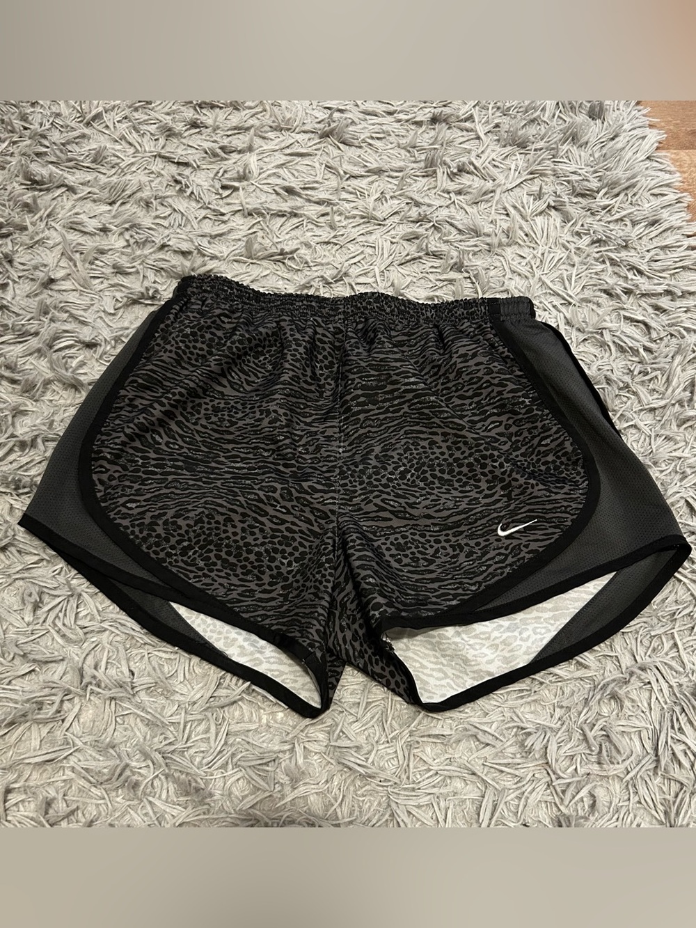 Nike Dri-Fit Black Cheetah Print Running Shorts Women’s Size XS Embroidered Logo